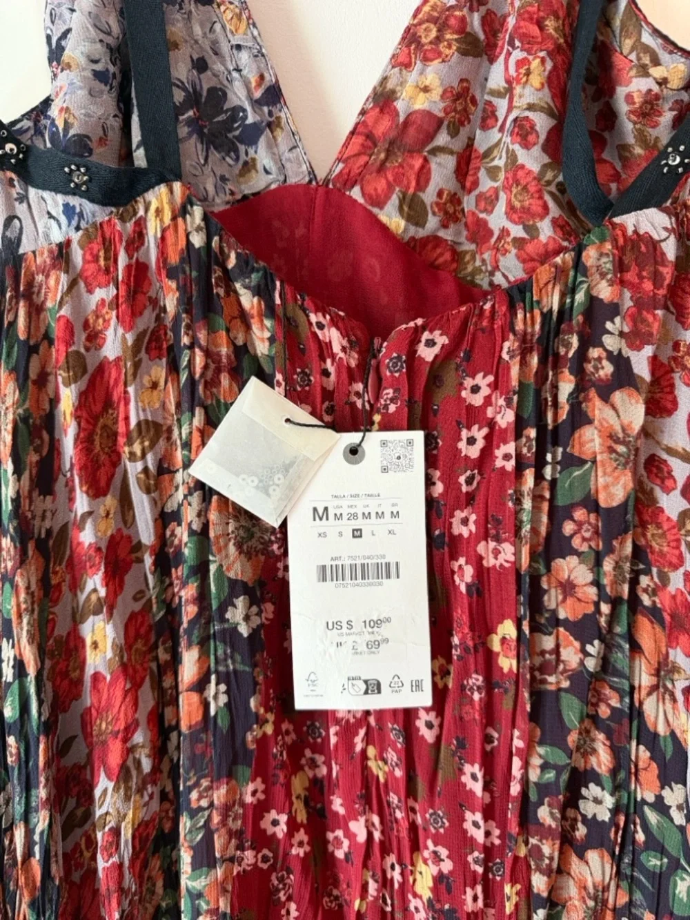 Zara Red Floral Pleated Maxi Dress with Black Trim - Picture 5 of 6